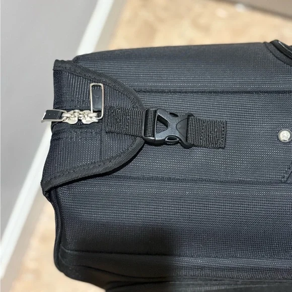 Travelpro Maxlite 5 Carry-On Rolling Garment Bag - Picture 6 of 14